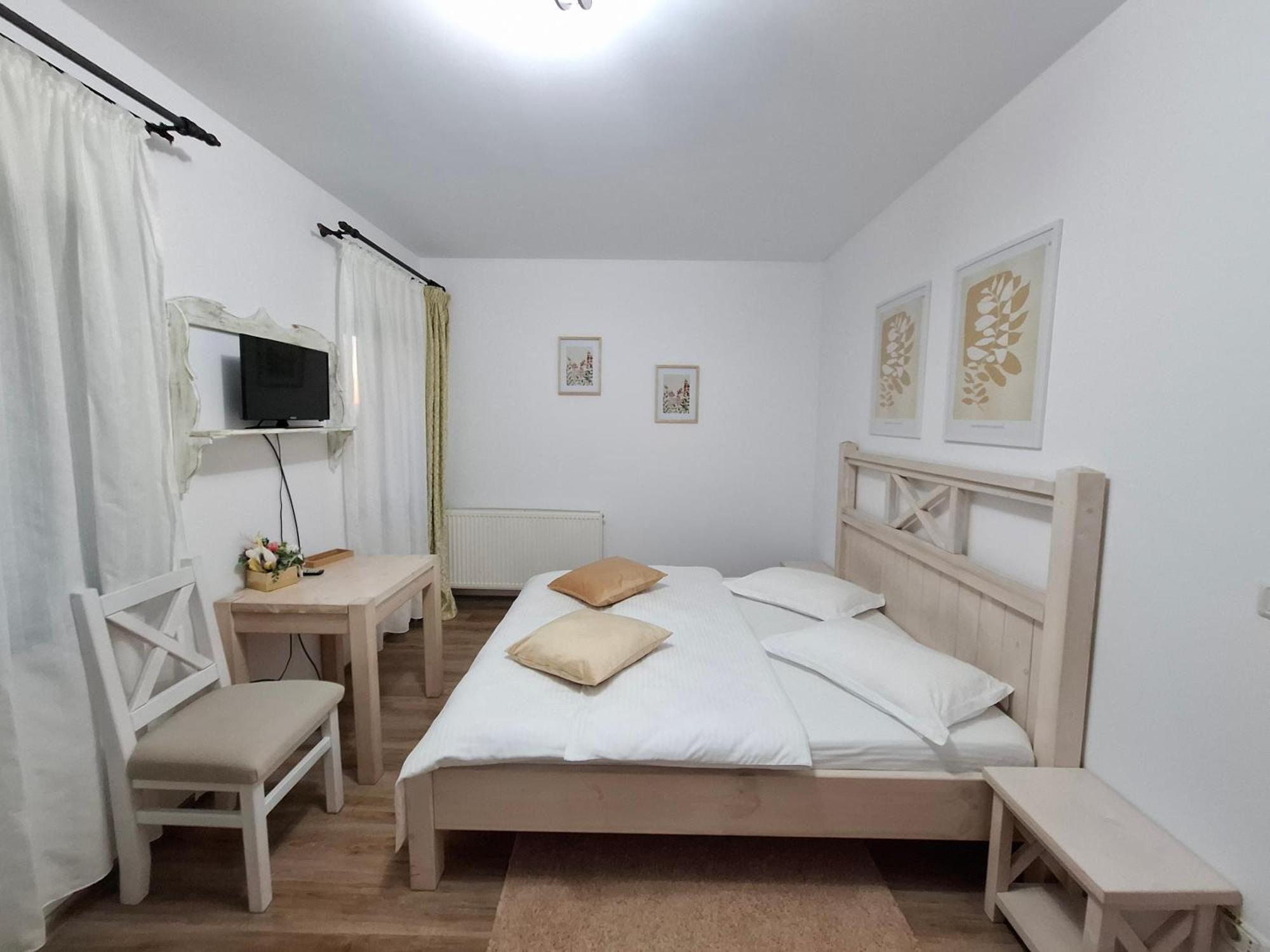 Dor De Casa 호텔 Doljesti 외부 사진